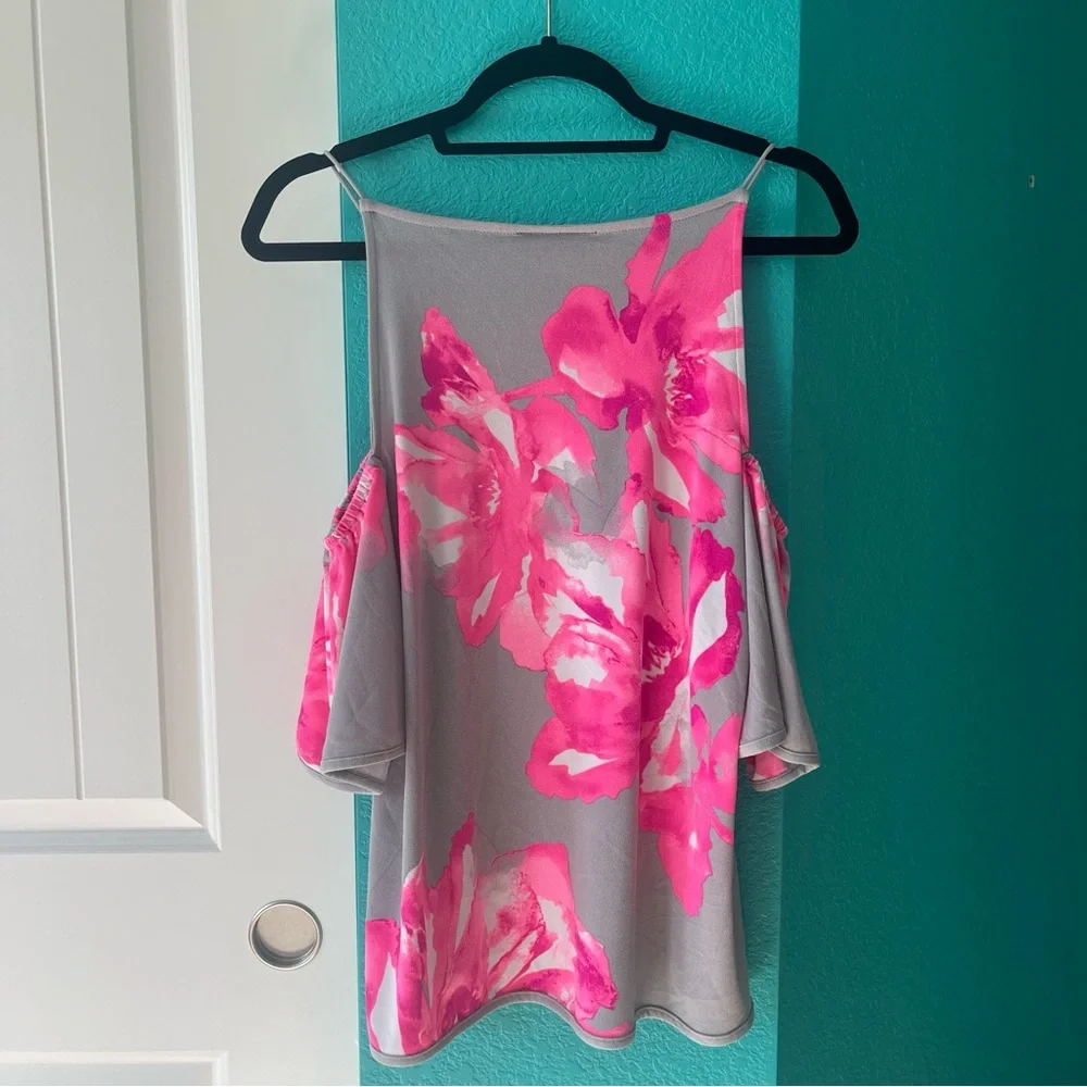 NWOT Pink and Grey Off the Shoulder Top - Picture 4 of 4